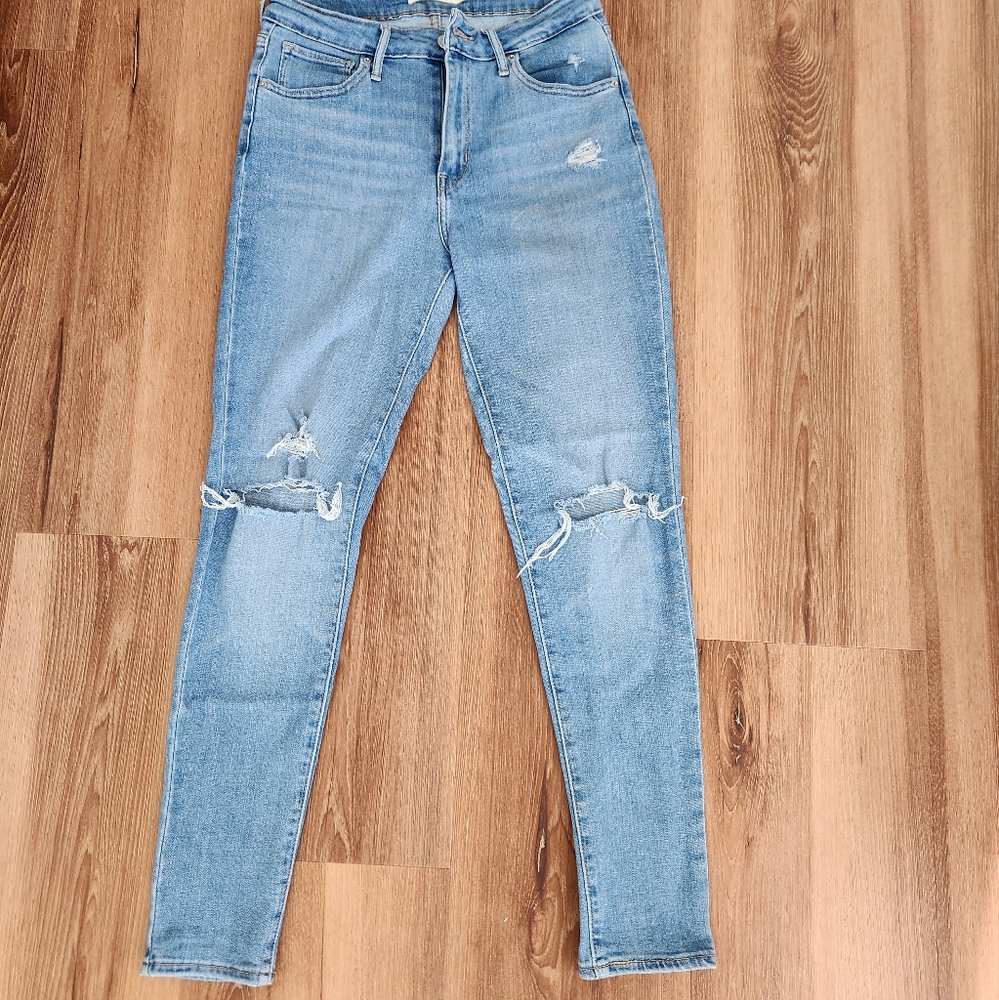 Levis ankle high rise skinny jeans